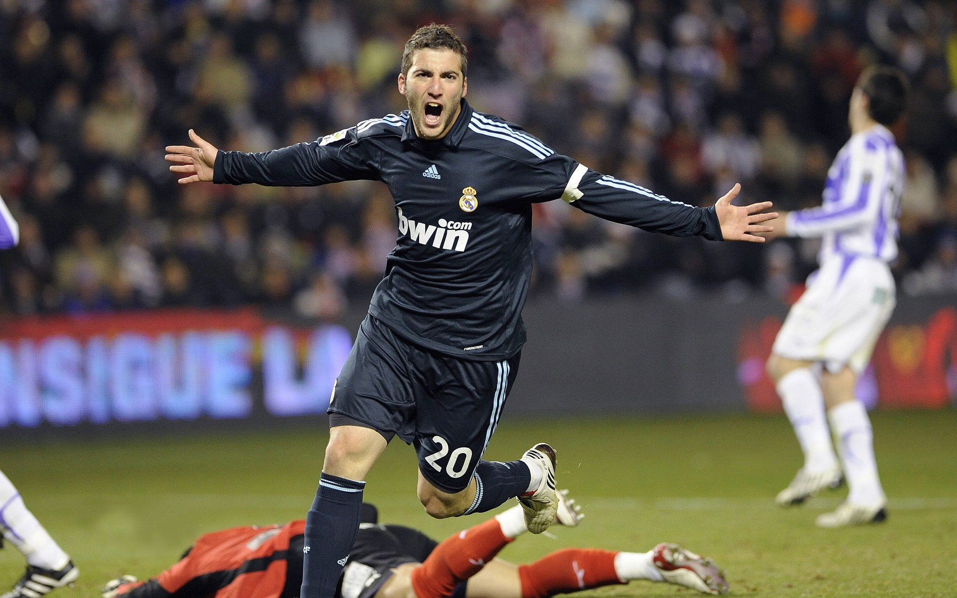 欧冠八强:皇马主场3比0战胜本菲卡 安切洛蒂轮换阵容依旧稳定